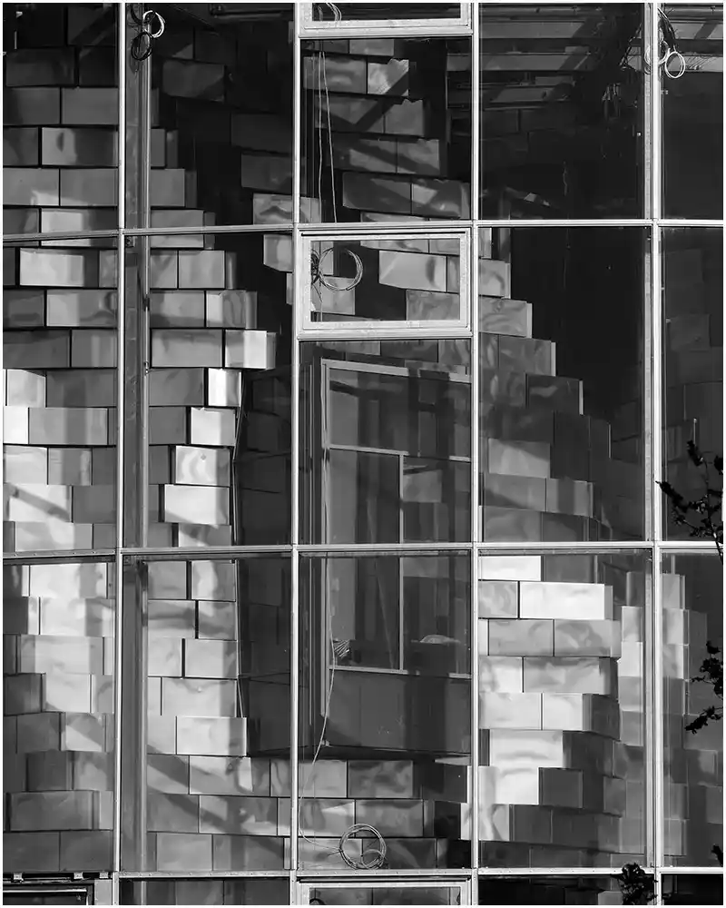 Reflet Tour Luma Reflets Arles