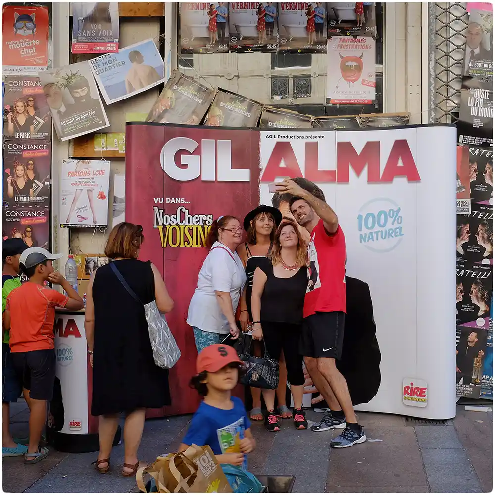 Gil Alma - Selfies Gil Alma -séances de selfies au festival d'Avignon