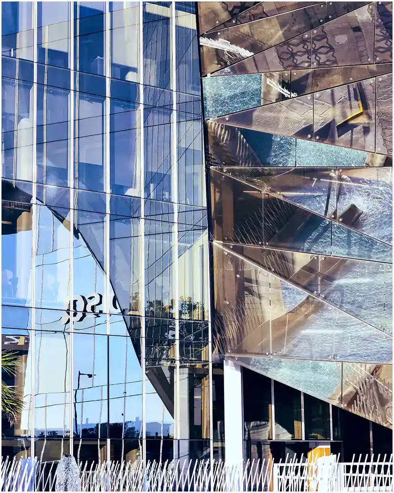 Reflets Barcelone Reflets sur un building de Barcelone