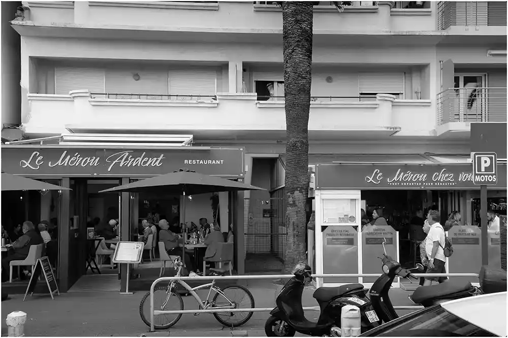 Enseigne de restaurant de Fréjus Le mérou Ardent