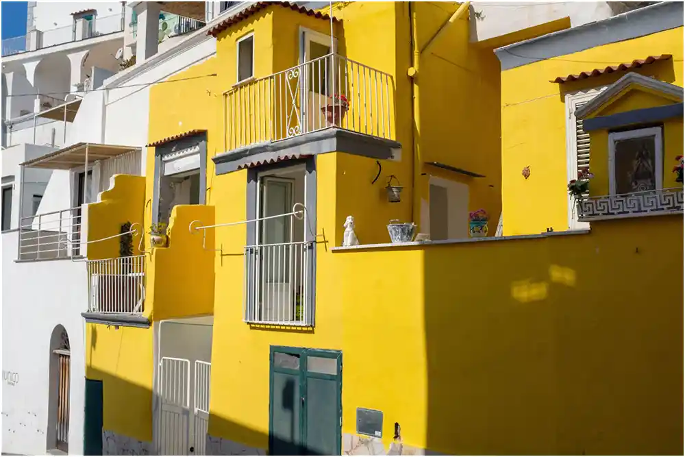 Maison jaune Corricella