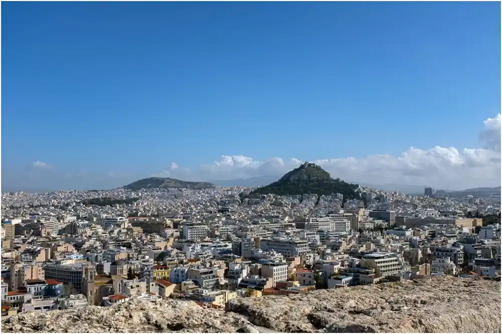 Vue d'Athènes vue depuis la colline de l'Acropole