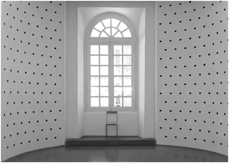 Fondation Lambert  – Chaise vide
