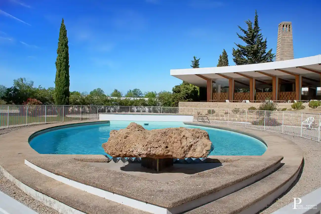 Hôtel moderniste les Cabanettes. Architecte Armand Pelletier