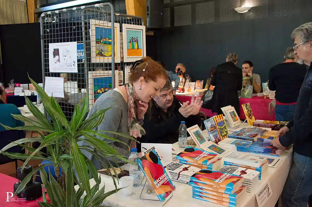 Signature d&rsquo;autographes, Salon du livre