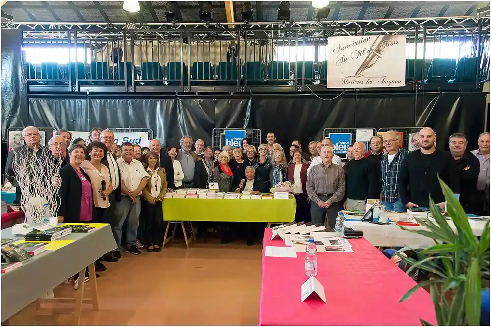 Salon du livre, photo de groupe avec Jacques Salomé