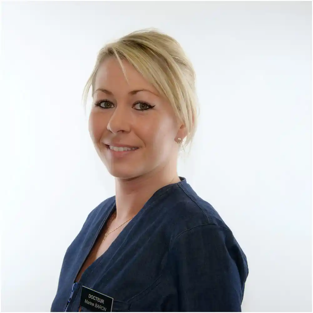 Portrait de dentiste pour site Web, clinique Dr Roux