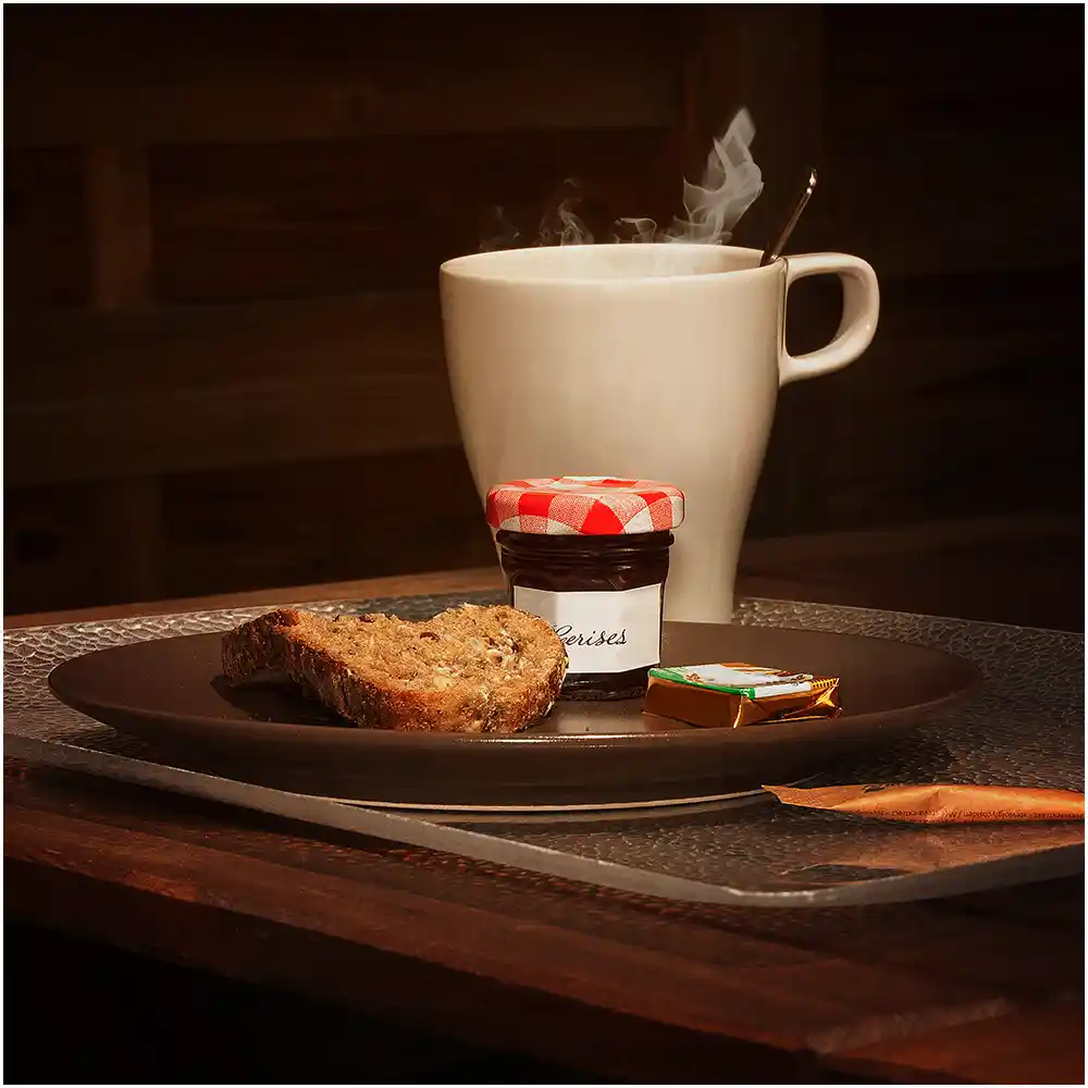Détail petit déjeuner pour plaquette publicitaire d'un hôtel d'Avignon