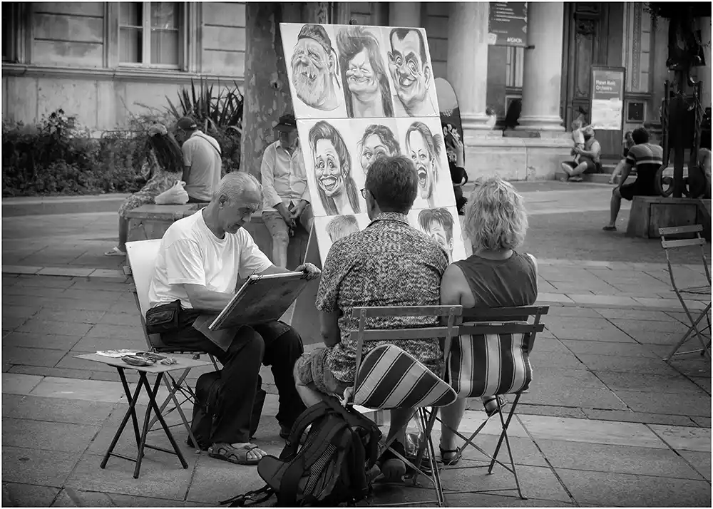 Avignon Touristes et caricature