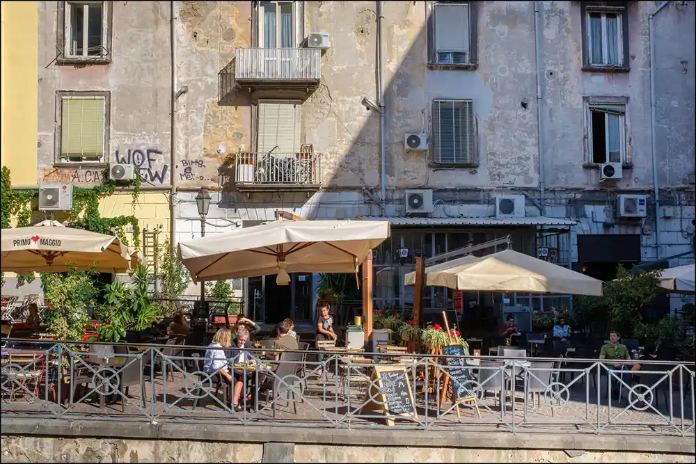 Naples_Bellini_DSCF7412