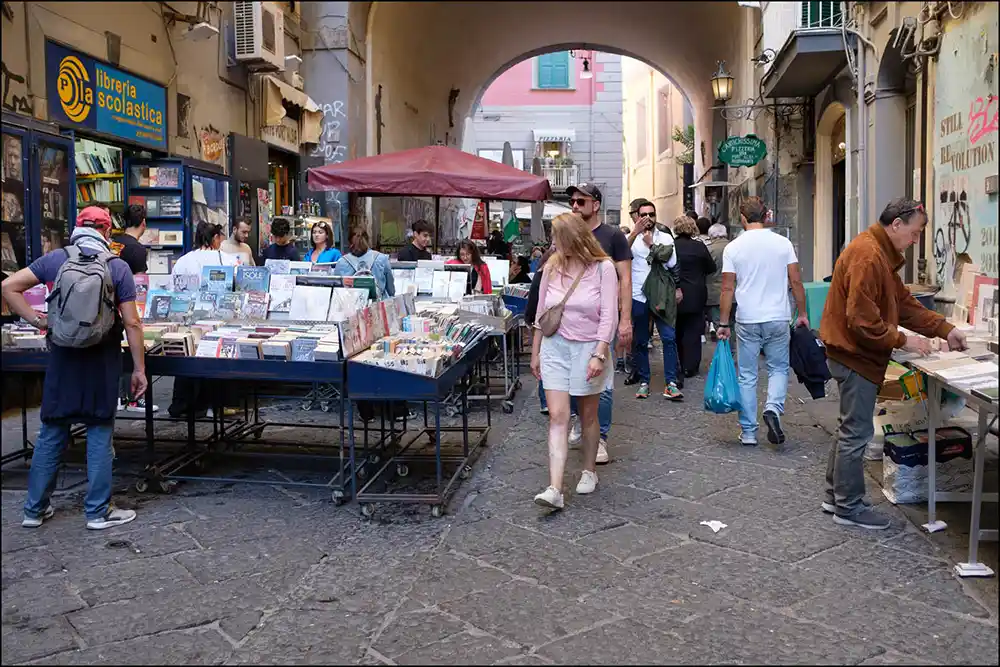 Naples_Bellini_DSCF7413